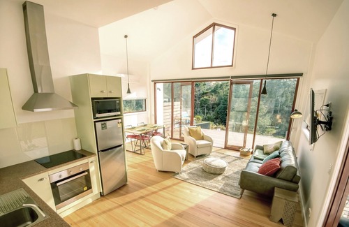 Derby House | PREMIUM. Striking design, specatacular outlook with hi-tech and stylish interior