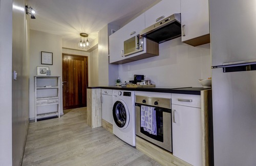 Faaa Apartment | Premium Studio, Nearby Airport, Fast Wifi & Pool