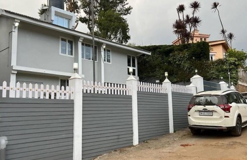 Ooty Apartment | Premium Three bedroom villa with Mountain viewnn