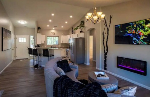 Prescott House | Prescott Perfection, elegant 3 bedroom home