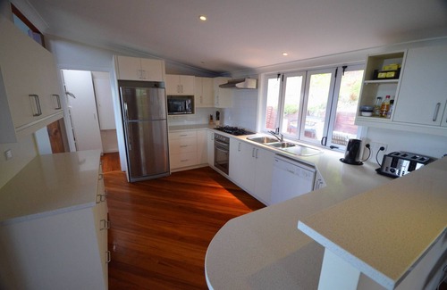 Norfolk Island House | Presidential, Hillside Ocean View Spa Villa - Exclusive Indulgence.