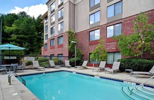 Buford House | Prestige for an Ideal Vacation! W/ Free WiFi