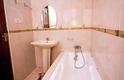 Kumasi Bed & Breakfast | PRESTIGE GUESTHOUSE Ksi