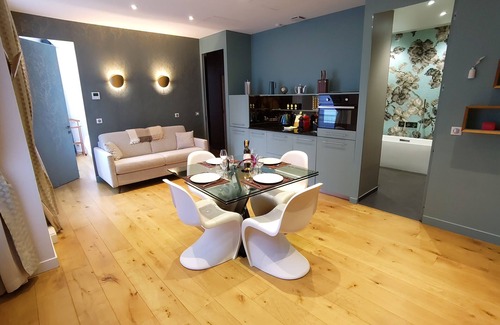 Saint-Merri Apartment | Prestigious apartment near the Pompidou center A/C and Parking