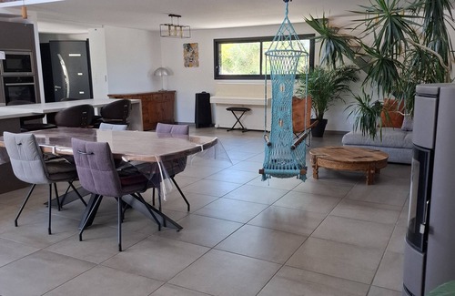 Saint-Hippolyte House | Prestigious contemporary villa with large swimming pool and shaded terrace