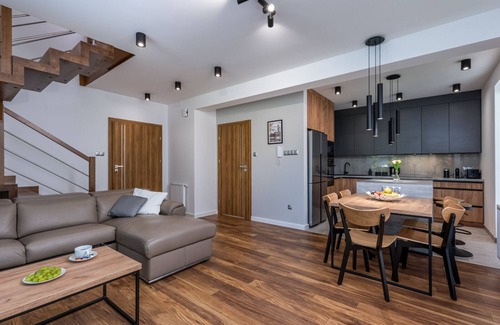 Biezanow - Prokocim House | Prestigious Residence with Garden, Garage, and Elegant Rooms