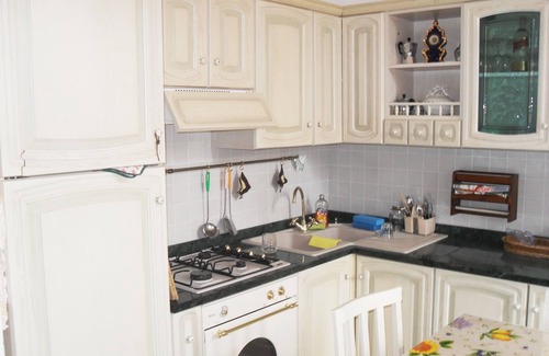 Levanto Apartment | Prestigious studio apartment 150 mt. from the sea. Levanto (SP) CIN: IT011017C28T6VGYGQ