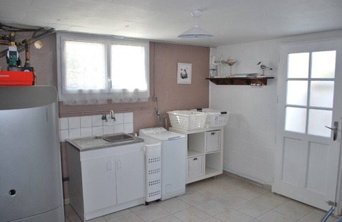 Plouhinec House | Pretty coastal house with sea view, beach, WIFI, veranda, enclosed garden.