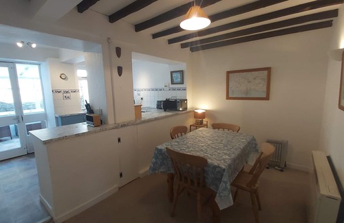 Portesham Cottage | Pretty Cottage Close To The Dorset Coast.