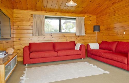 Pauanui House | Pretty in Pauanui - Pauanui Holiday Home