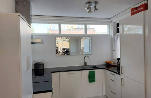 Amsterdam North House | Pretty room in a quiet neighbourhood near Amsterdam's center