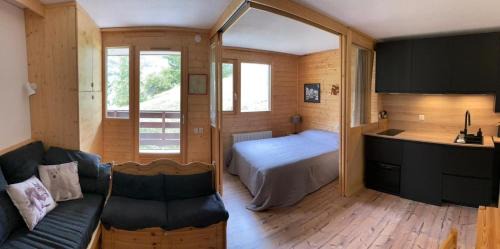 Saint-Chaffrey Apartment | Pretty T2 with balcony and view to the slopes