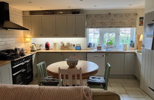 Marnhull Cottage | Pretty two bedroom/two bathroom cottage in Marnhull in Dorset.