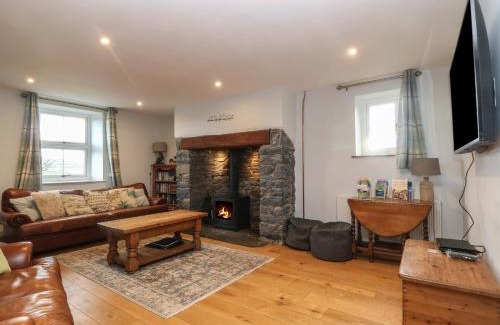 Denbigh House | Priddbwll