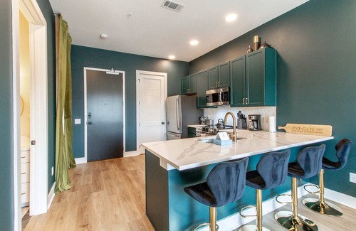 Five Points Apartment | Prime East Nashville 2BR Sleeps 5 Broadway