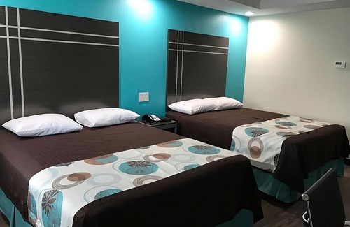 Spring Hotel | Prime Location! 2 Great Units! Near Urban Air Trampoline and Adventure Park!