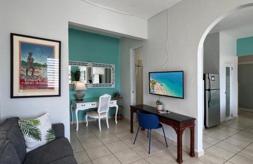 Santurce Apartment | Prime Location at Condado Beach 2br 1 ba - Apt 3