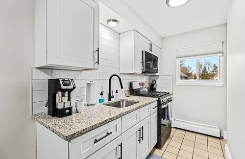 Mount Clemens Apartment | Prime Location! King Bed near Mt. Clemens Downtown