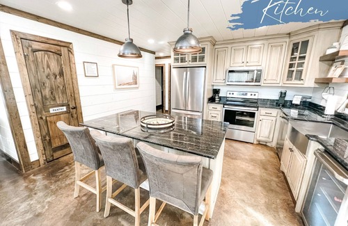 Hochatown Cabin | Prime Location! Paved Roads, Hot Tub, Games, Playset, Fire Pit, Family-Friendly!