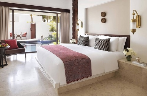 Salalah Hotel | Prime Location! TWO Luxe 1BR Villas Close to Al Hisn Beach! Pool and Spa Onsite!