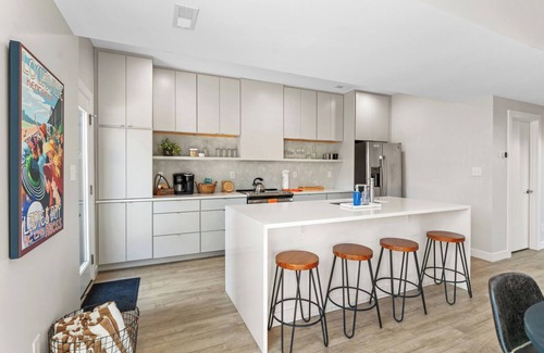 Phoenix Hill House | Prime NULU Escape: Sleek 4BR w/Hot Tub & Style
