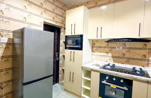 Utako House | Prime Residence Abuja: Short Stay Rental Apartment for Visitors and Travellers