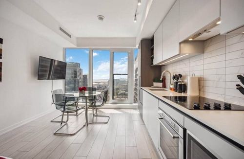 Toronto Entertainment District Apartment | Prime, TO Central Studio