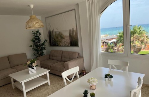 Guadalmar Apartment | Primera linea de playa Málaga