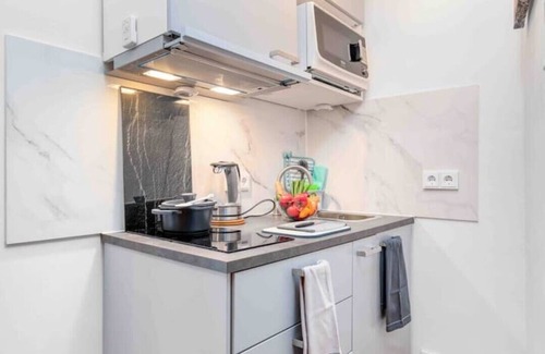 Antonsviertel Apartment | Primero Top-Apartment I 35qm Balcony Great View 22fl. I Center Kongress