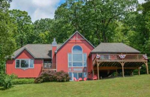 McHenry Ski Chalet | Primo Vista! Spectacular views, Dock Slip, Hot Tub