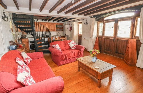 Milford Haven Cottage | Primose Cottage