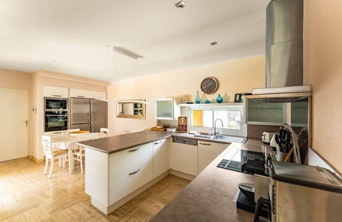 Bergerac Villa | Primrose - Three Bedroom Villa, Sleeps 6