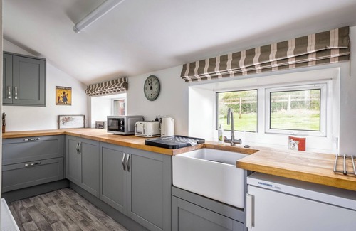 Thornhill Cottage | PRINCE'S COTTAGE, pet friendly, character holiday cottage in Moniaive