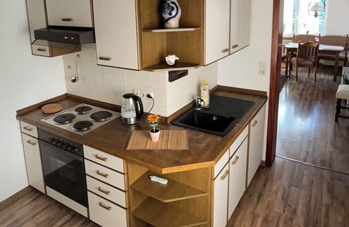 Hainchen Apartment | -Prince's room-/vacation apartment furnished with old English furniture
