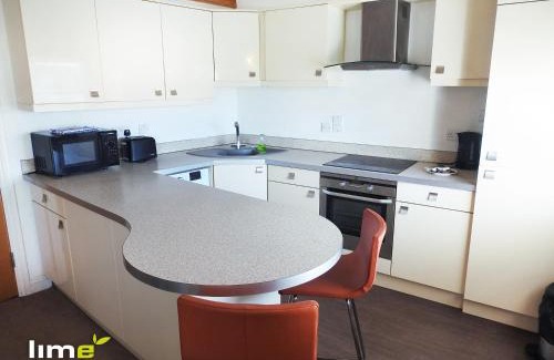 Hull Old Town Apartment | Princes Dock Chambers 8