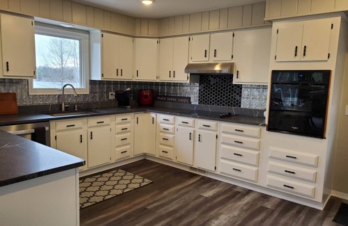 Markville House | Pristine 3-Bedroom 2-Bath Northwoods Lake Cabin