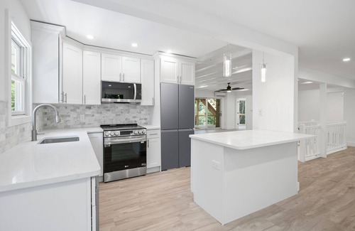 Long Island House | Pristine 7BR 4.5BA house w/heated Pool at Fire Island Pines 500' to ocean