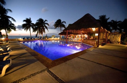 Centro - Supmza 001 Condo | Pristine and Clean, Deluxe Ground Floor Condo #5 at Nautibeach
