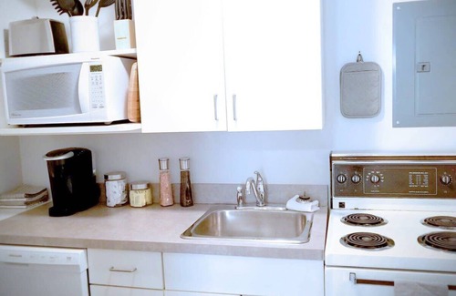 Saint John Apartment | Pristine Harbour View Towers Exec Suite Coffee Parking