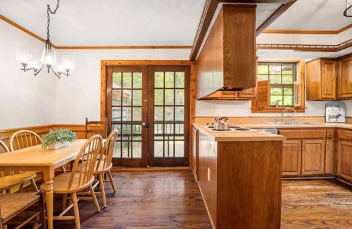 Kedron Cabin | Privacy and peace at the cozy Cabin. nFamily friendly and pet friendly