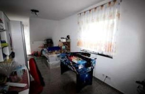 Ehningen House | Privat Zimmer inkl eigenem Bad WC TV kostenlosem WiFi auf einer Etage Waschmaschine Trockner gegen Entgelt Nutzbar Bertrandt IBM 4 Minuten Mercedes 8 Minuten Universität Stuttgart 16 Minuten Universität Tübingen 28 Minuten Ein Lidl 140 Meter