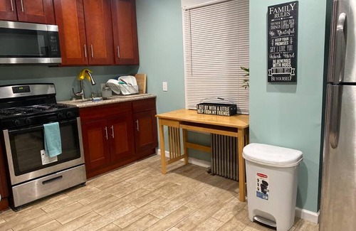 Queens Apartment | Private 1 Bedroom Suite 15 mins from JFK Airport!