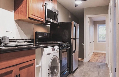 Kingman Park Apartment | Private 1 BR/1BA in Heart of DC