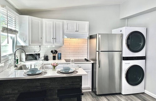 Lawrenceville House | Private 1BR/1B/Kitchen Guesthouse with King bed in Lawrenceville, Sleeps 3