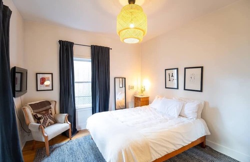 Atlantic House | Private 2 Bedroom Bungalow w/Wi-Fi + Kitchen