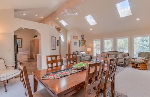 Deer Park House | Private 3B/3b Home, AC, Sharc, Hot Tub, Dogs Welcome