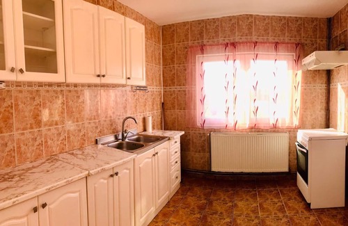 Brasov House | Private 4 Bedroom Villa with Mountain View