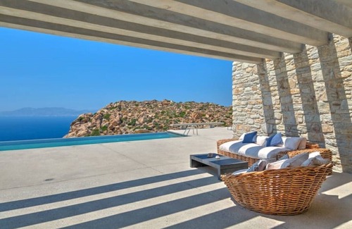 Milopotas Villa | Private 4 Br Luxury Peaceful Mylo Villa W 2 Pools Close to Mylopotas Beach