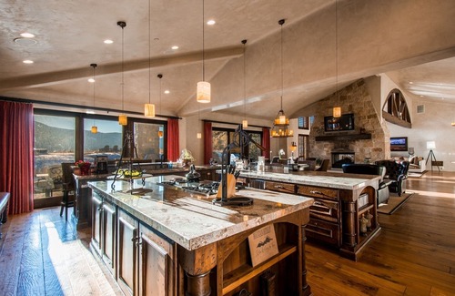The Preserve Villa | Private 8400sqft Mansion 6 bdrm Prvt Jacuzzi Theatre Room