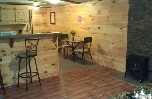 Blanche Manor Ranch Cabin | Private Affordable Lodging at Blanche Manor Horse Ranch